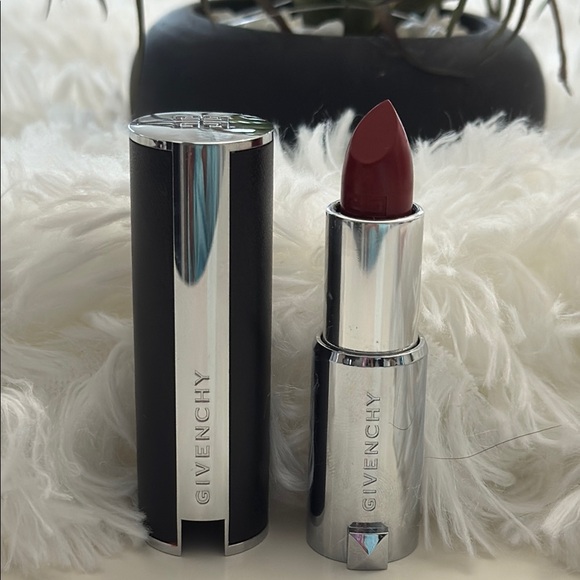 Givenchy Le Rouge Interdit Sheer Velvet 51 lipstick - Picture 2 of 7